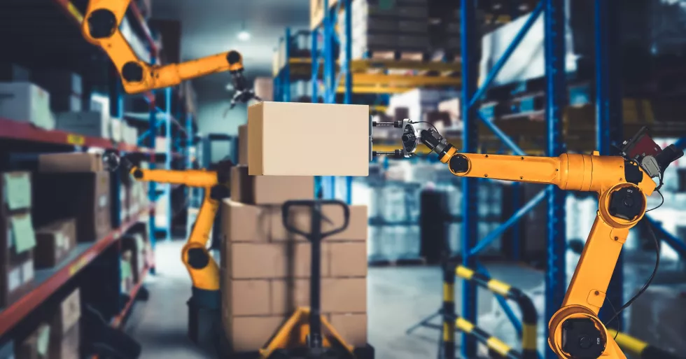 smart-robot-arm-system-innovative-warehouse-factory-digital-technology