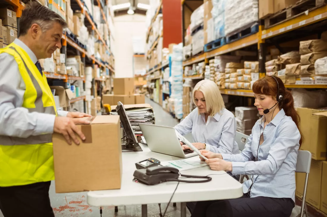 warehouse-team-working-together-shipment(1)
