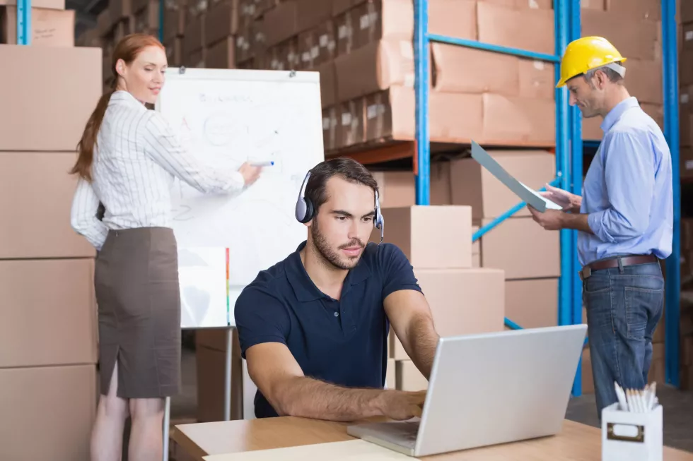 warehouse-team-working-together-shipment(1)