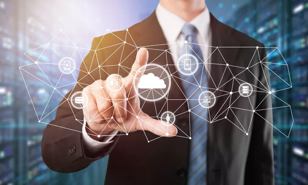 coding-software-developer-work-with-ar-new