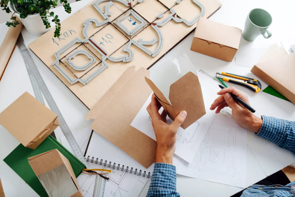 hands-holding-box-hands-thinking-process-ways-improve-it