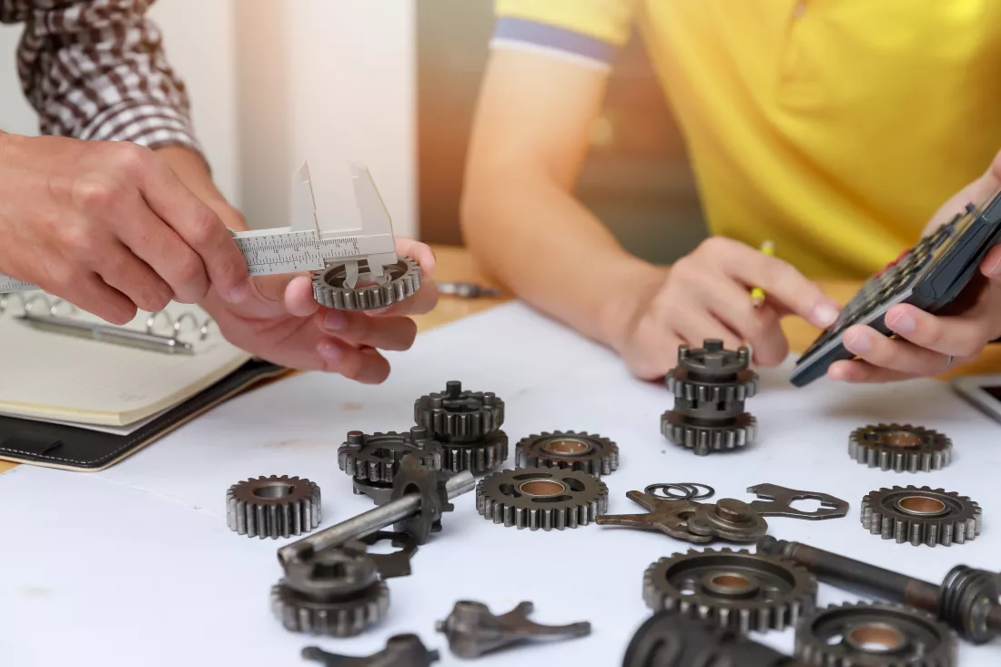 close-up-people-working-table