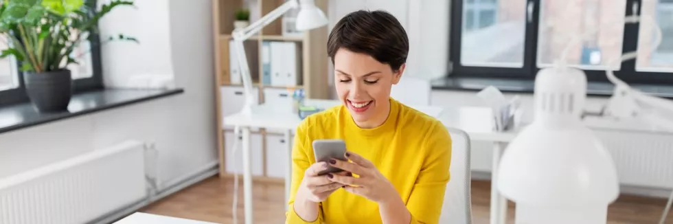 Inzynier-aplikacji-mobilnych-i-webowych-test-projektantka-aplikacji-ze-smartfonem