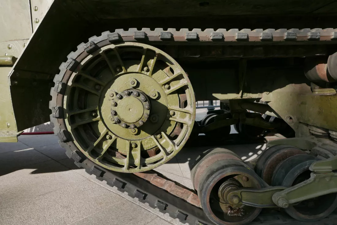 close-up-armored-tank