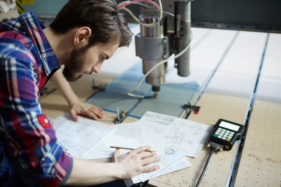 engineer-sketching
