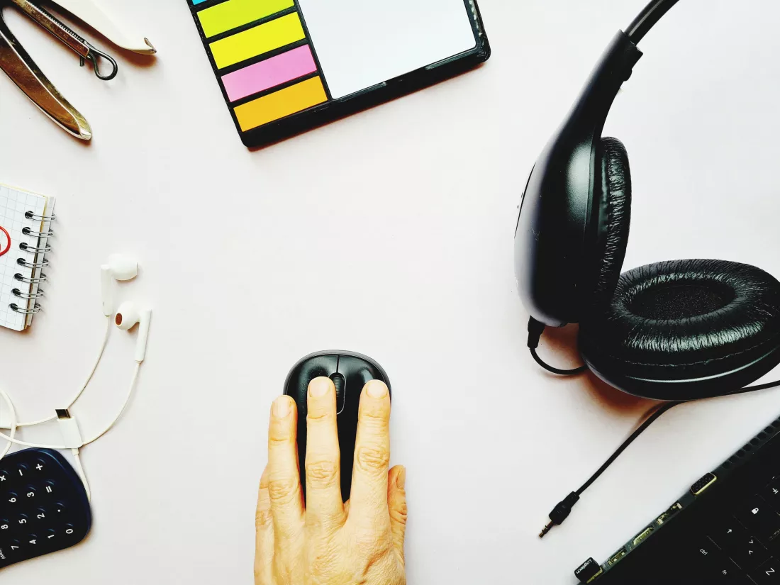 flat-lay-office-desk-with-pc-headphones